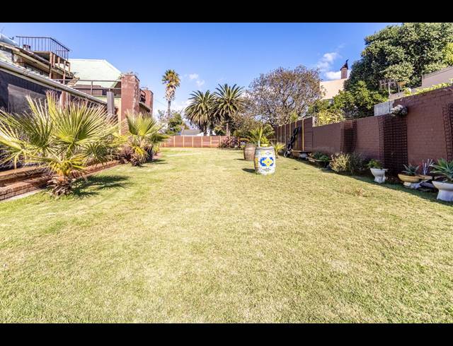 9 BEDROOM FREESTANDING FOR SALE IN MILNERTON CENTRAL